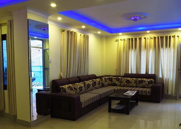 Avalon House Hotel 2*