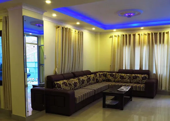 Hotel Avalon House 2*
