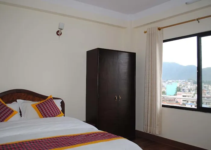 Avalon House Hotel