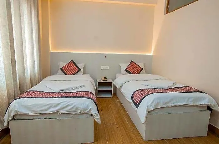 Avalon House Hotel 2*